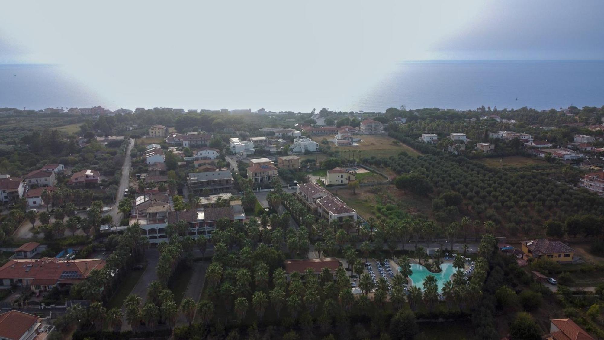 โรงแรมปริ้นซ์ แฟรงคลิน ซานตามาเรีย ดิ กาสเตลลาบาเต ภายนอก รูปภาพ